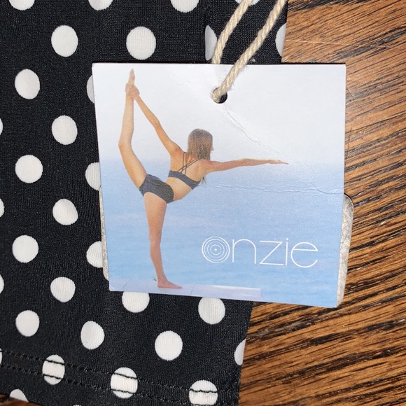 NWT Onzie polka dot yoga pants size M/L - Picture 2 of 5